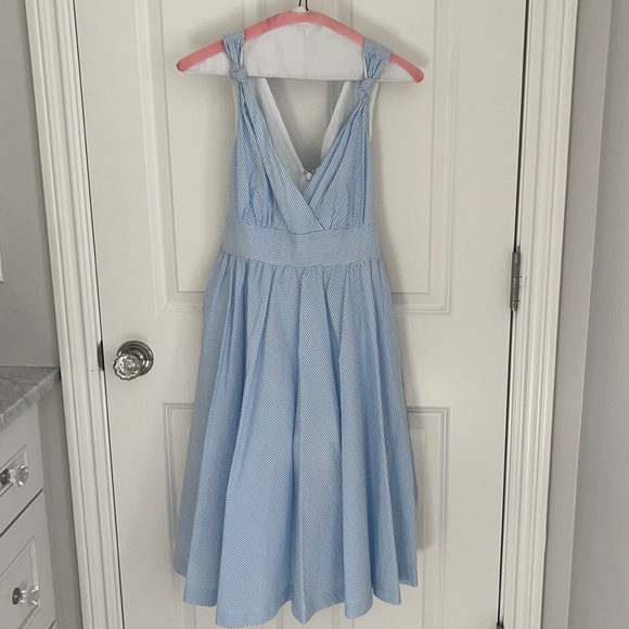 Vineyard Vines Dresses & Skirts - Vineyard Vines Light Blue Midi Dress